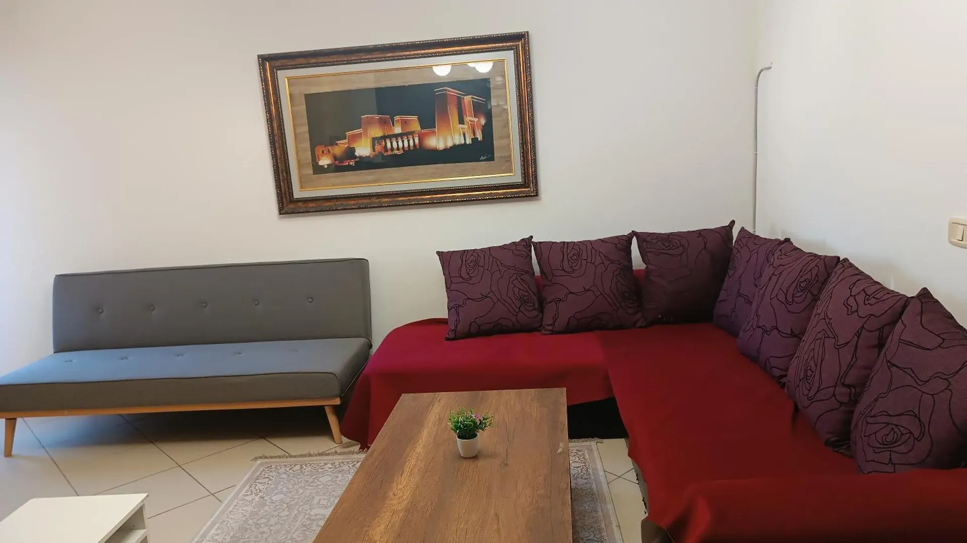 Central 1+1 Ap With Balcony Tirana 0*,  Albania